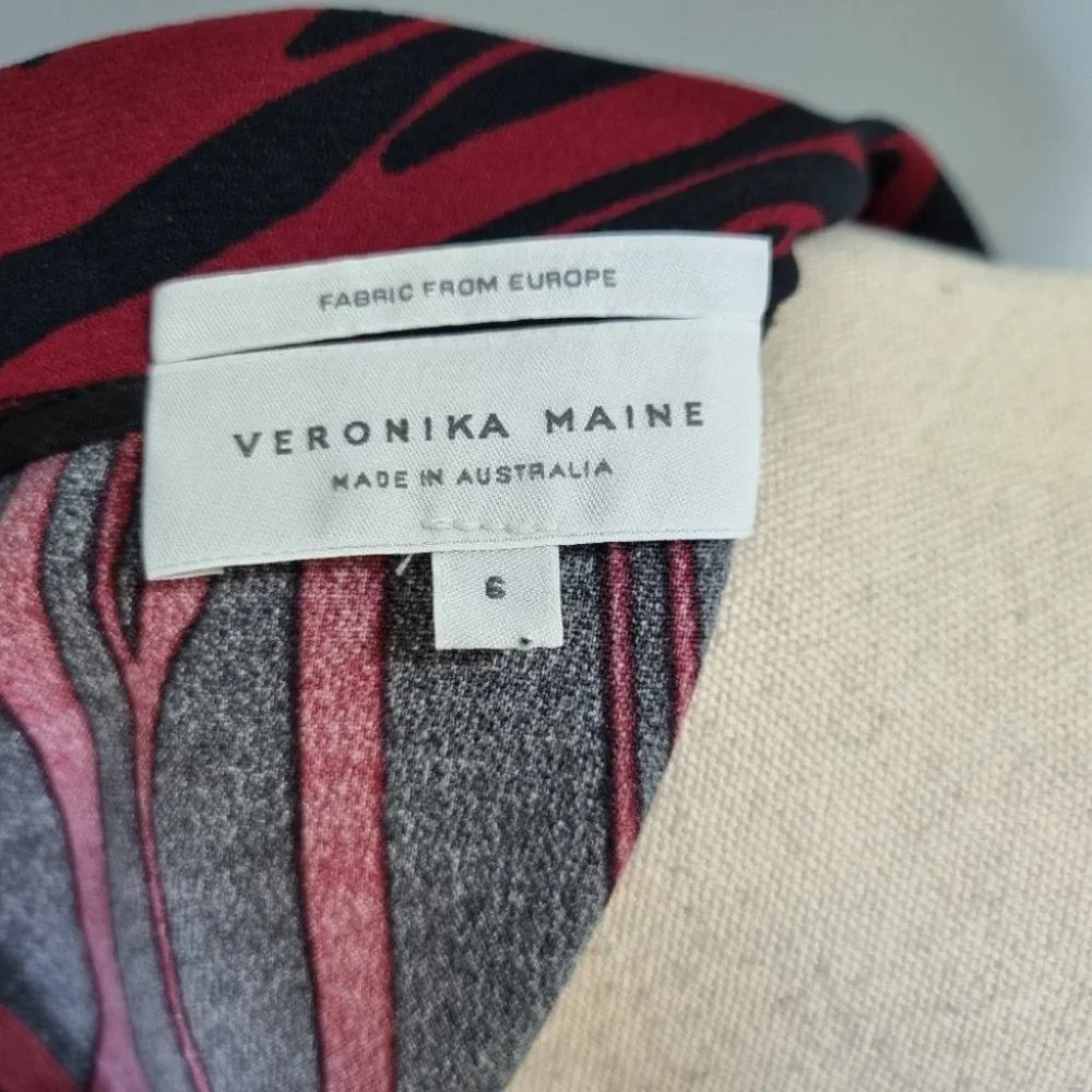 Veronika Maine Black & Red Stripe Long Sleeve A-Line Dress Size 6 - Picture 7 of 8